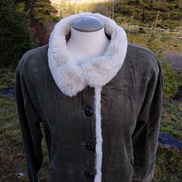 White Crow | Size Small 70's Inspired 100% Cotton Olive Corduroy Sherpa Jacket - Picture 7 of 10